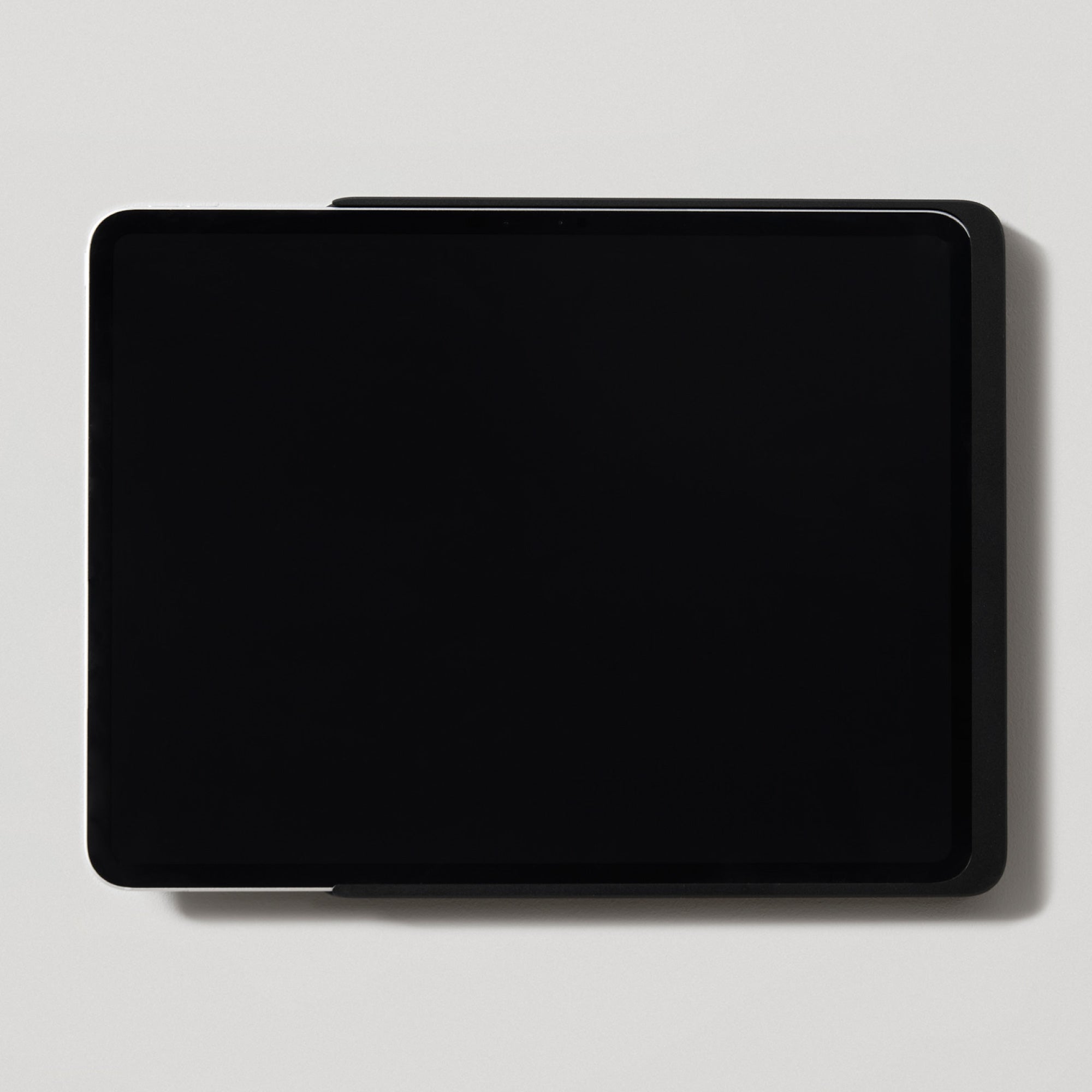 Dame Wall Home 2.0 premium wall mount for iPad Air 13" M3