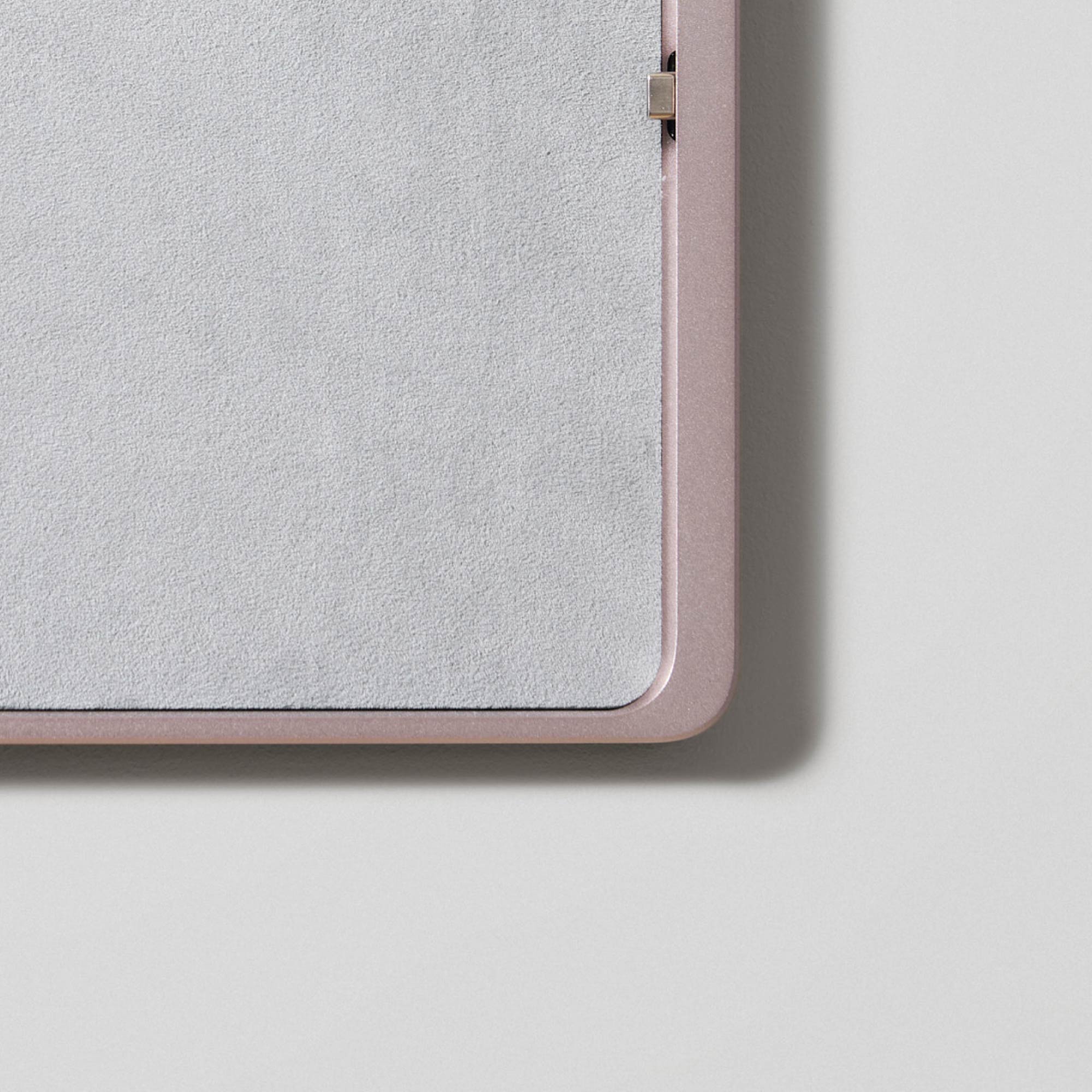 Dame Wall Home 2.0 for iPad Air 13" iPad permanently connected to the power supply.