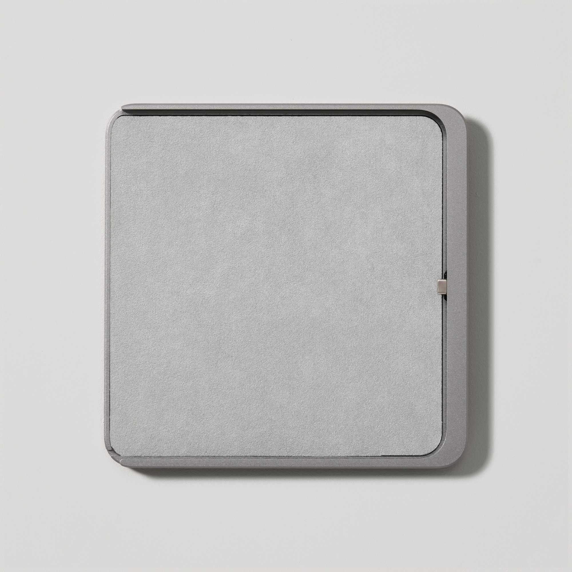 Dame Wall Home 2.0 for iPad Pro 13" M4 premium wall mount with open form