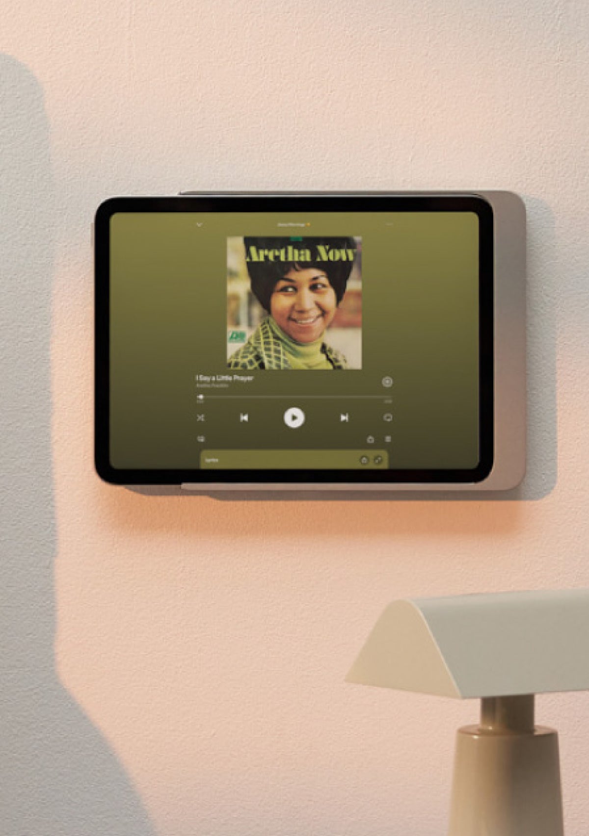 Dame Wall Home by Displine - elegant wall mount for your iPad