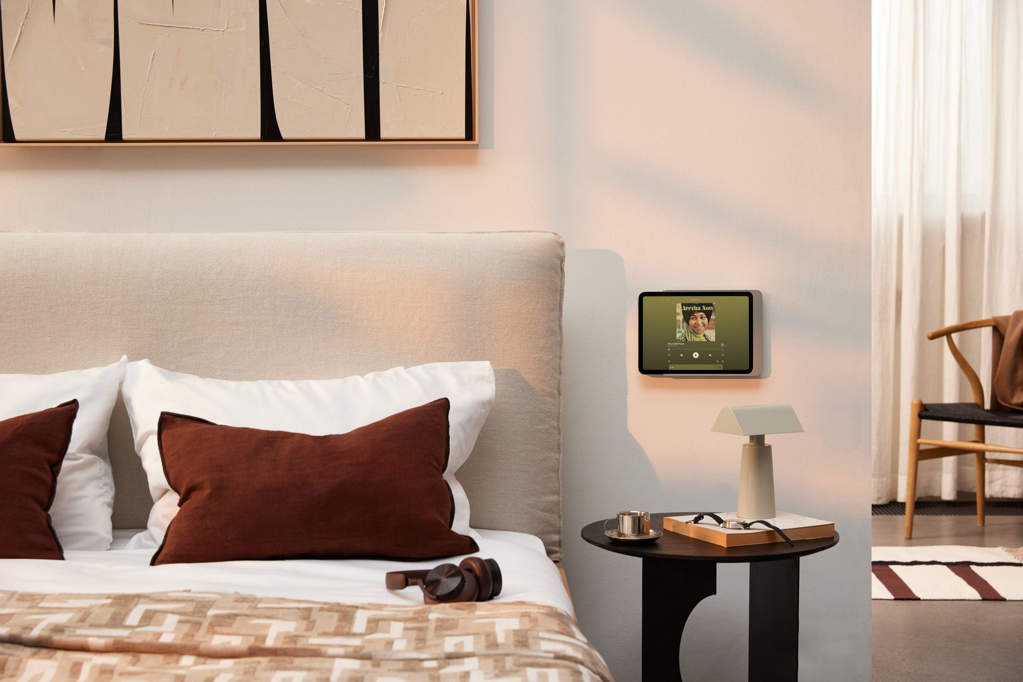 Dame Wall Home by Displine - elegant wall mount for your iPad