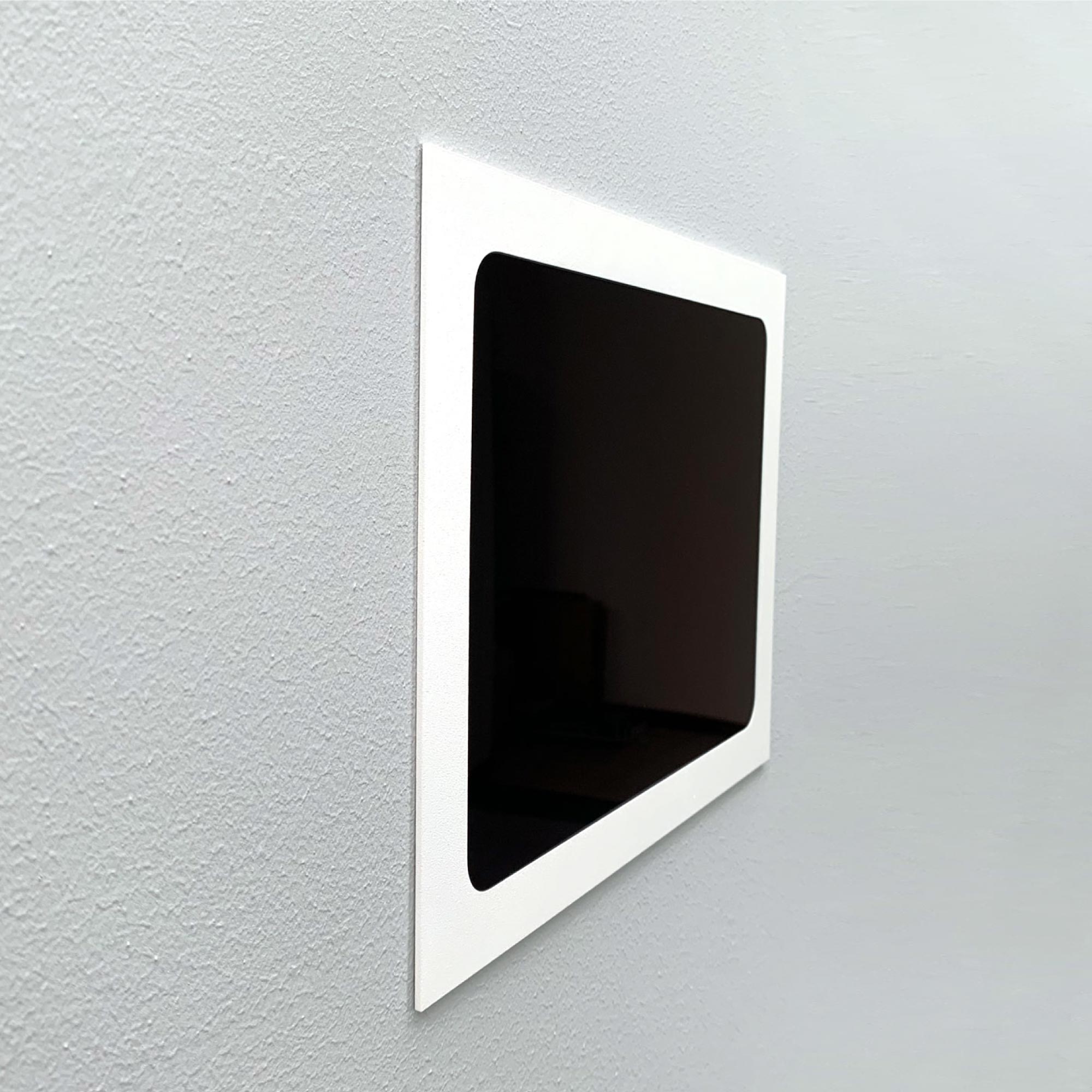 Whiz for iPad Pro 11" wall mount for elegant space