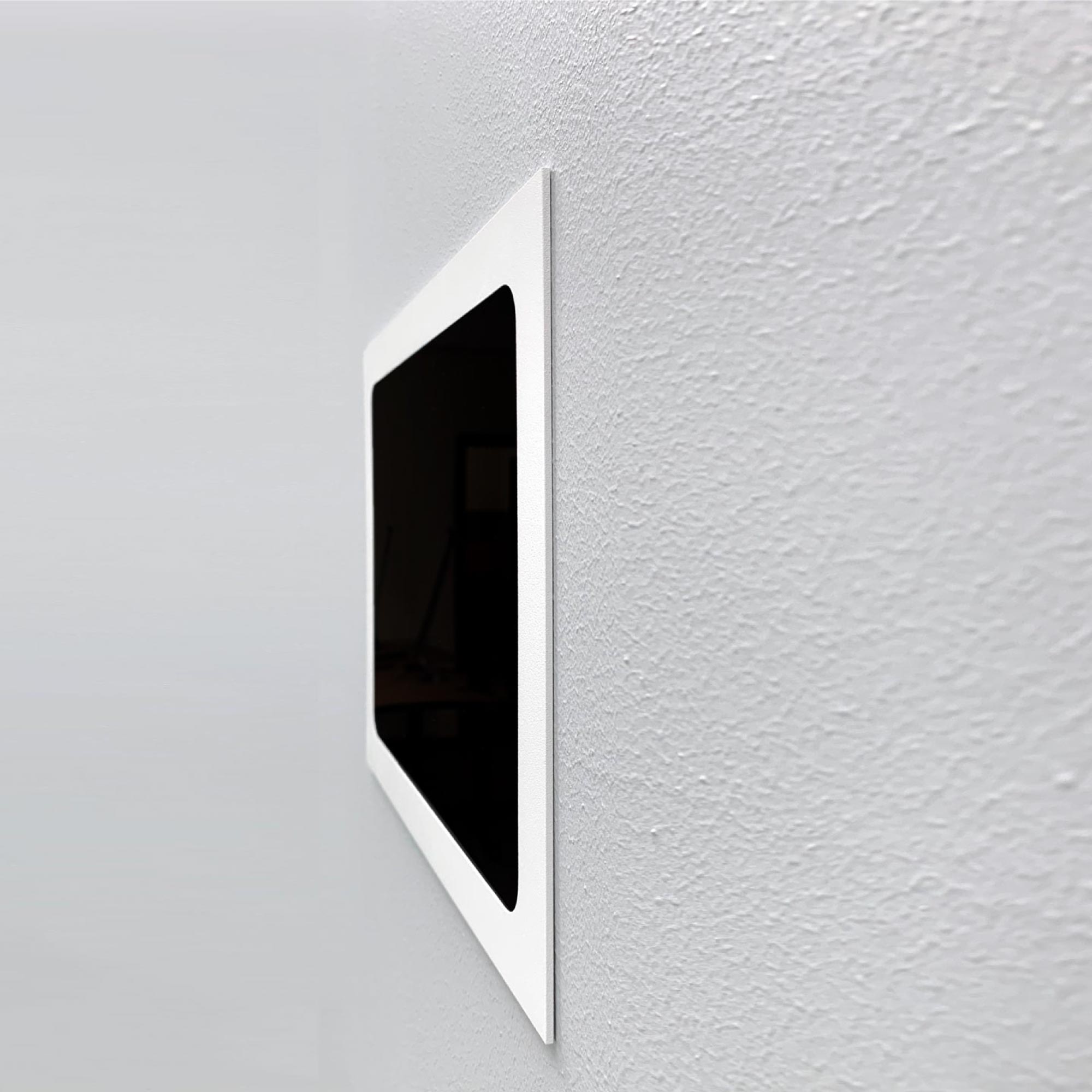 Whiz for iPad 10.5" wall mount high-quality aluminum frame
