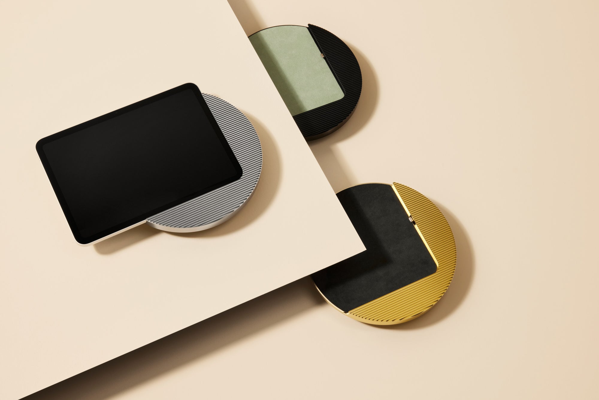 Moonlight for iPad - premium wall mount for your smart home solution