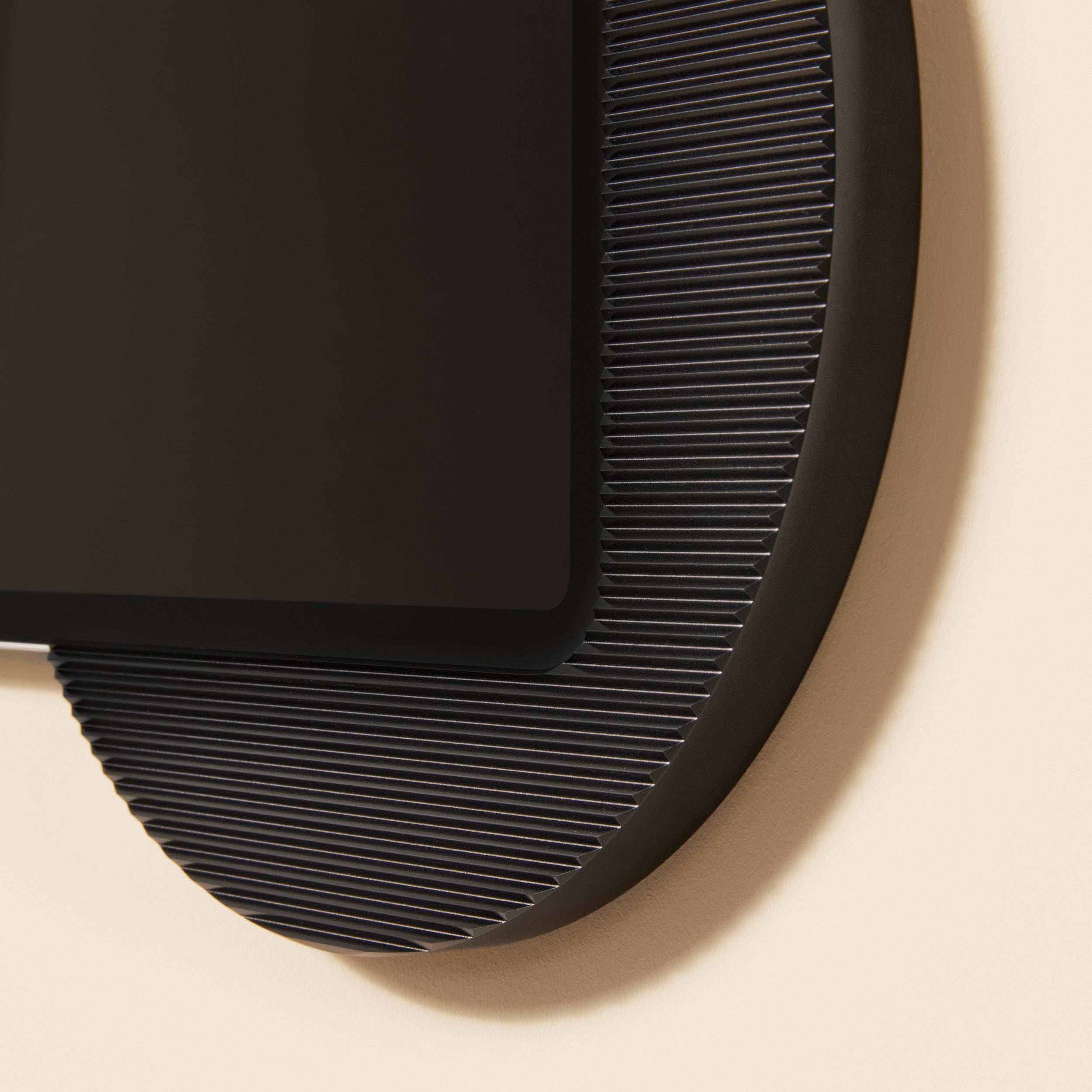 Moonlight for iPad 10.9" 11th gen. premium wall mount