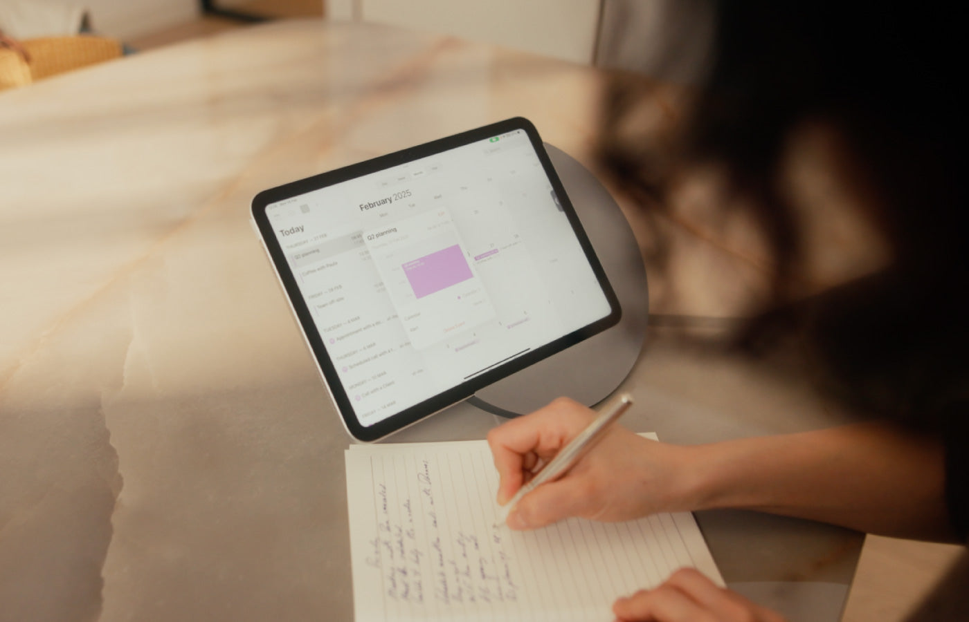 Seamless iPad Mounting Solutions for Modern Offices
