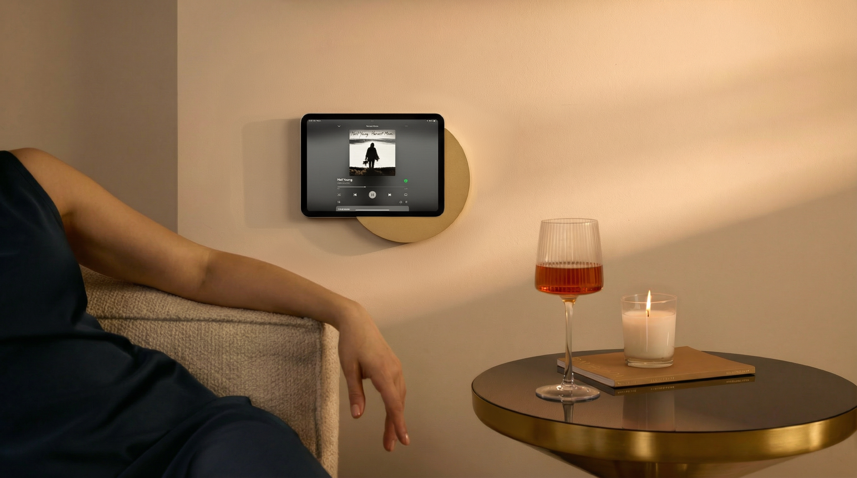 Displine premium tablem wall mounts - valentines promotion