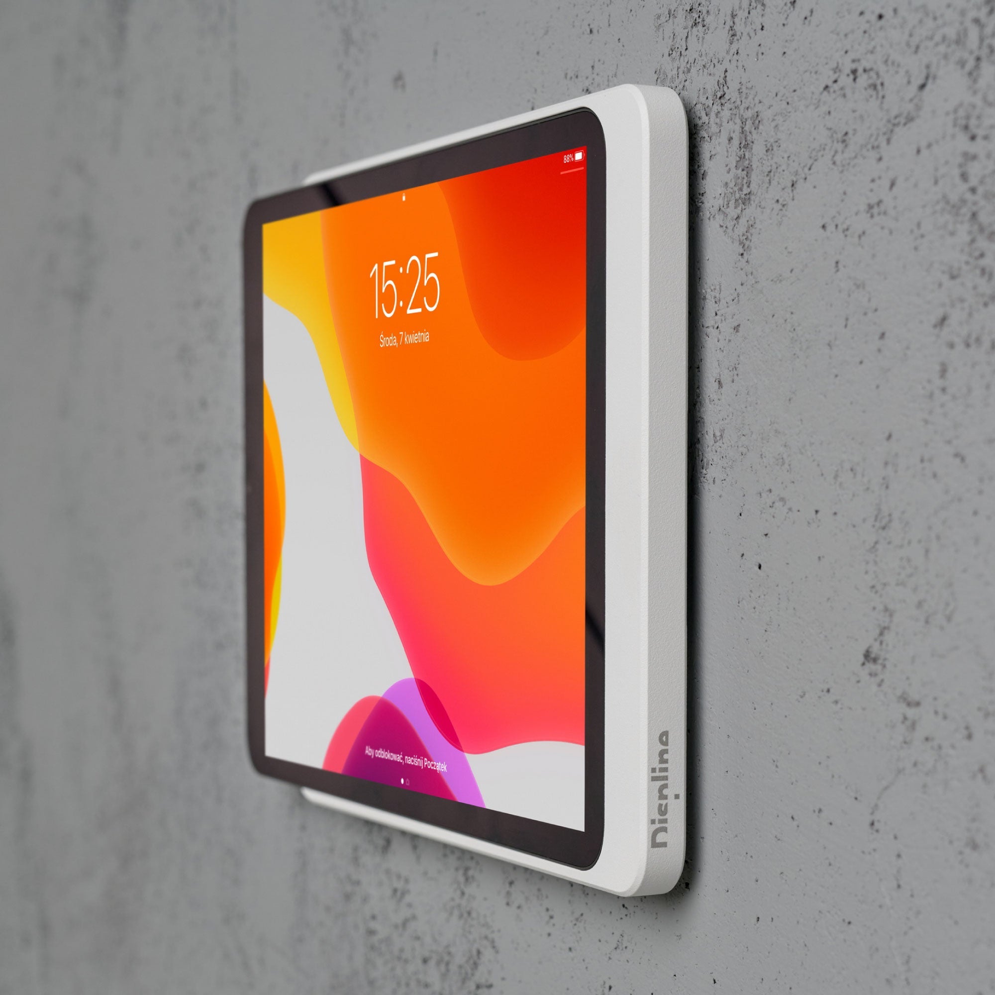 Dame Wall Home for iPad Pro